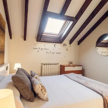 River Apartment *