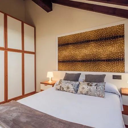 River Apartment *